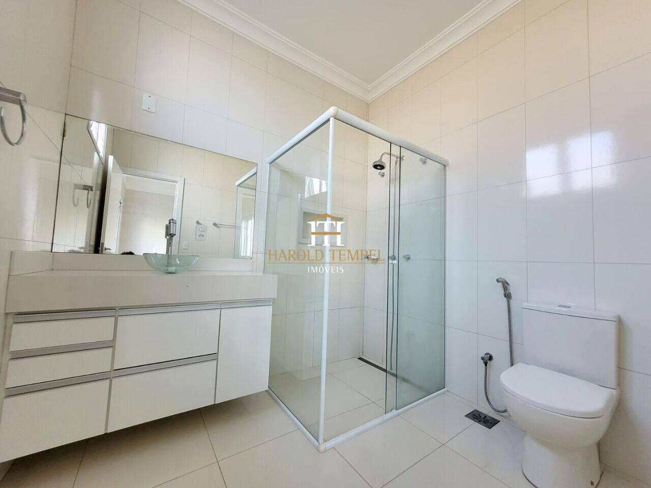 Casa com 3 quartos, 220 m², à venda por R$ 1.500.000 - Jardim Lavínia - Mococa/SP