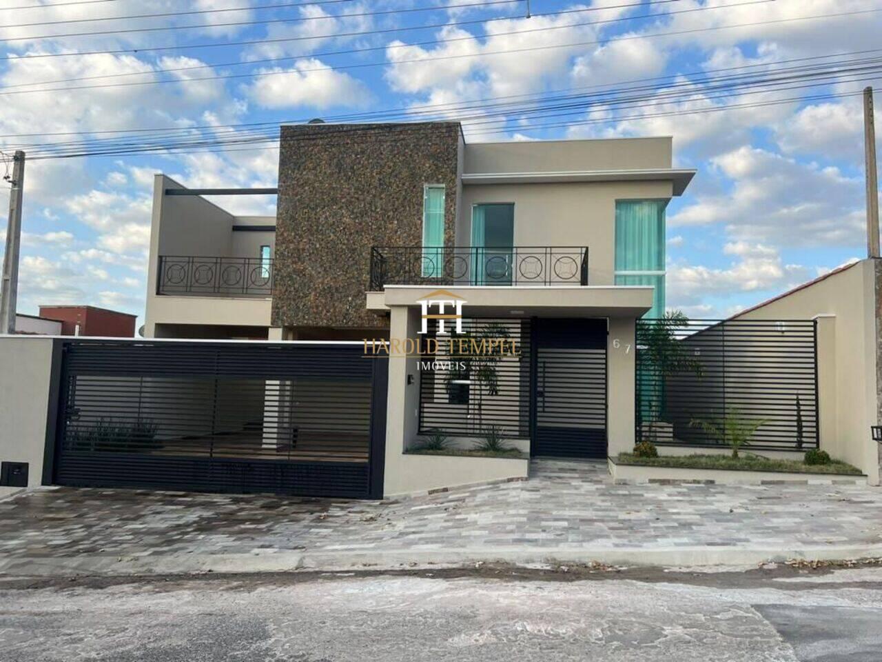 Casa com 5 quartos, 400 m², à venda por R$ 1.550.000 - Jardim São Luiz - Mococa/SP