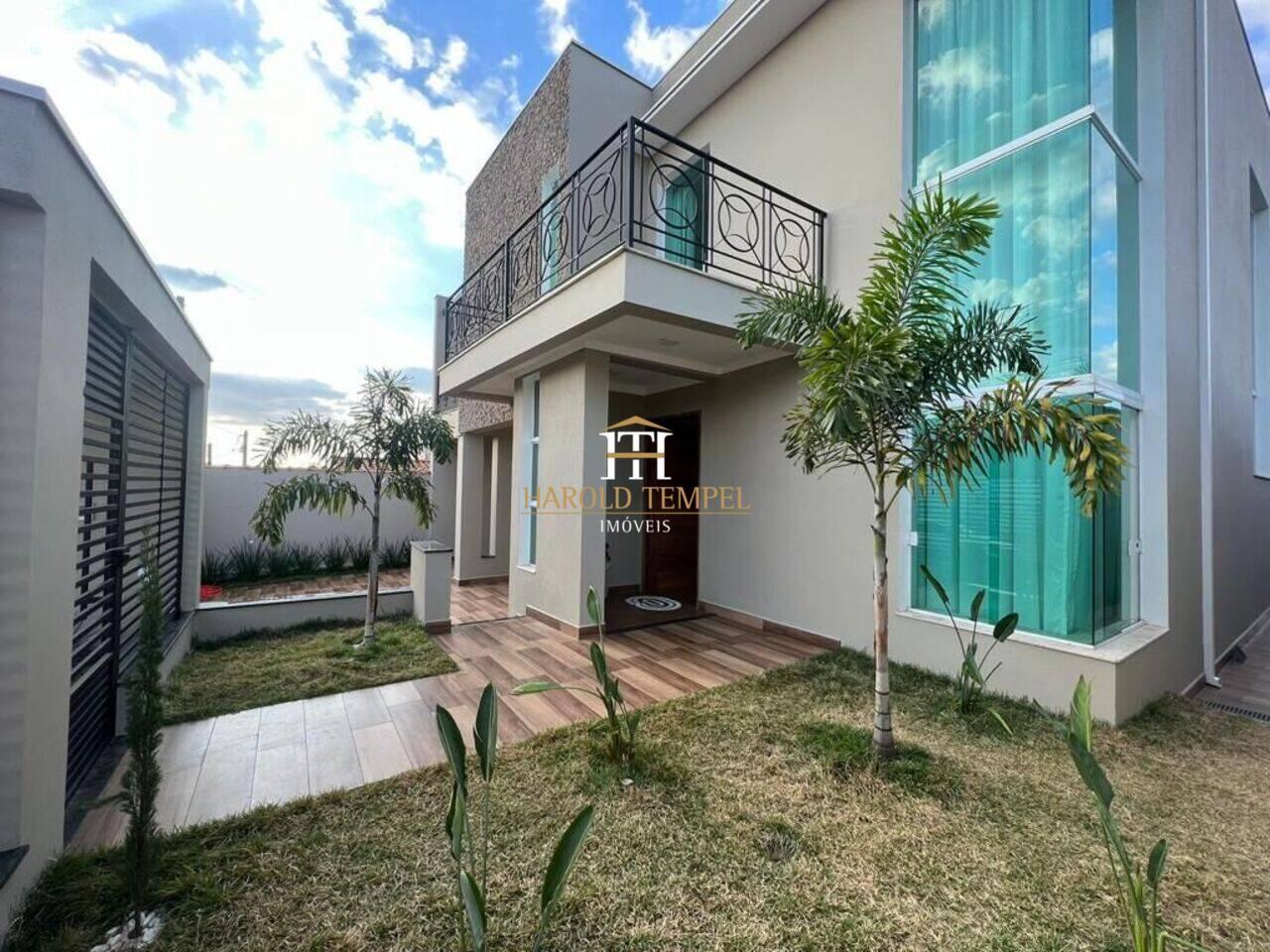 Casa com 5 quartos, 400 m², à venda por R$ 1.550.000 - Jardim São Luiz - Mococa/SP