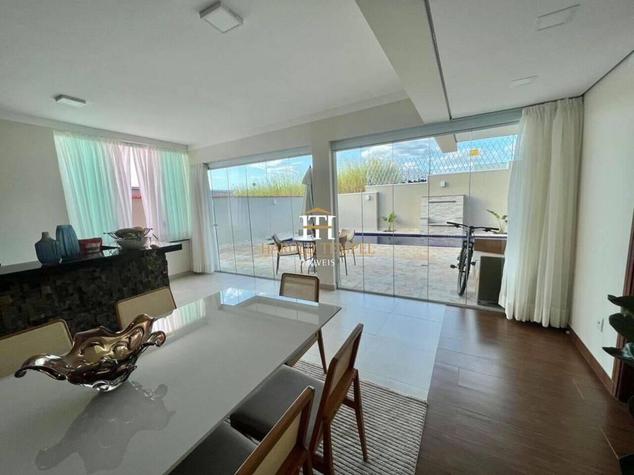 Casa com 5 quartos, 400 m², à venda por R$ 1.550.000 - Jardim São Luiz - Mococa/SP