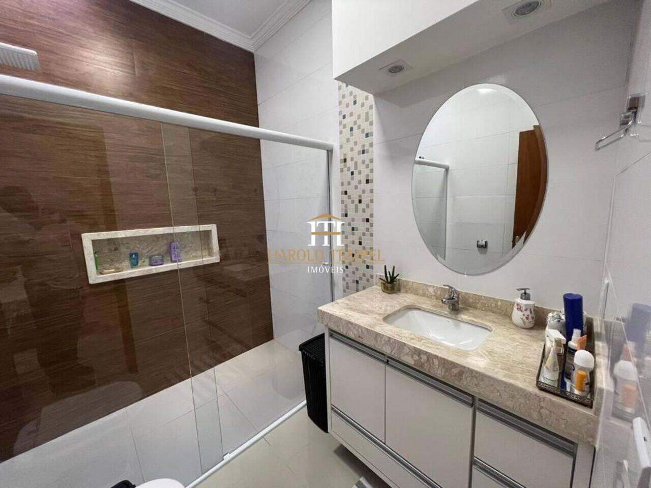 Casa com 5 quartos, 400 m², à venda por R$ 1.550.000 - Jardim São Luiz - Mococa/SP