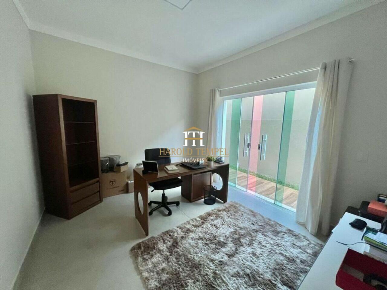Casa com 5 quartos, 400 m², à venda por R$ 1.550.000 - Jardim São Luiz - Mococa/SP