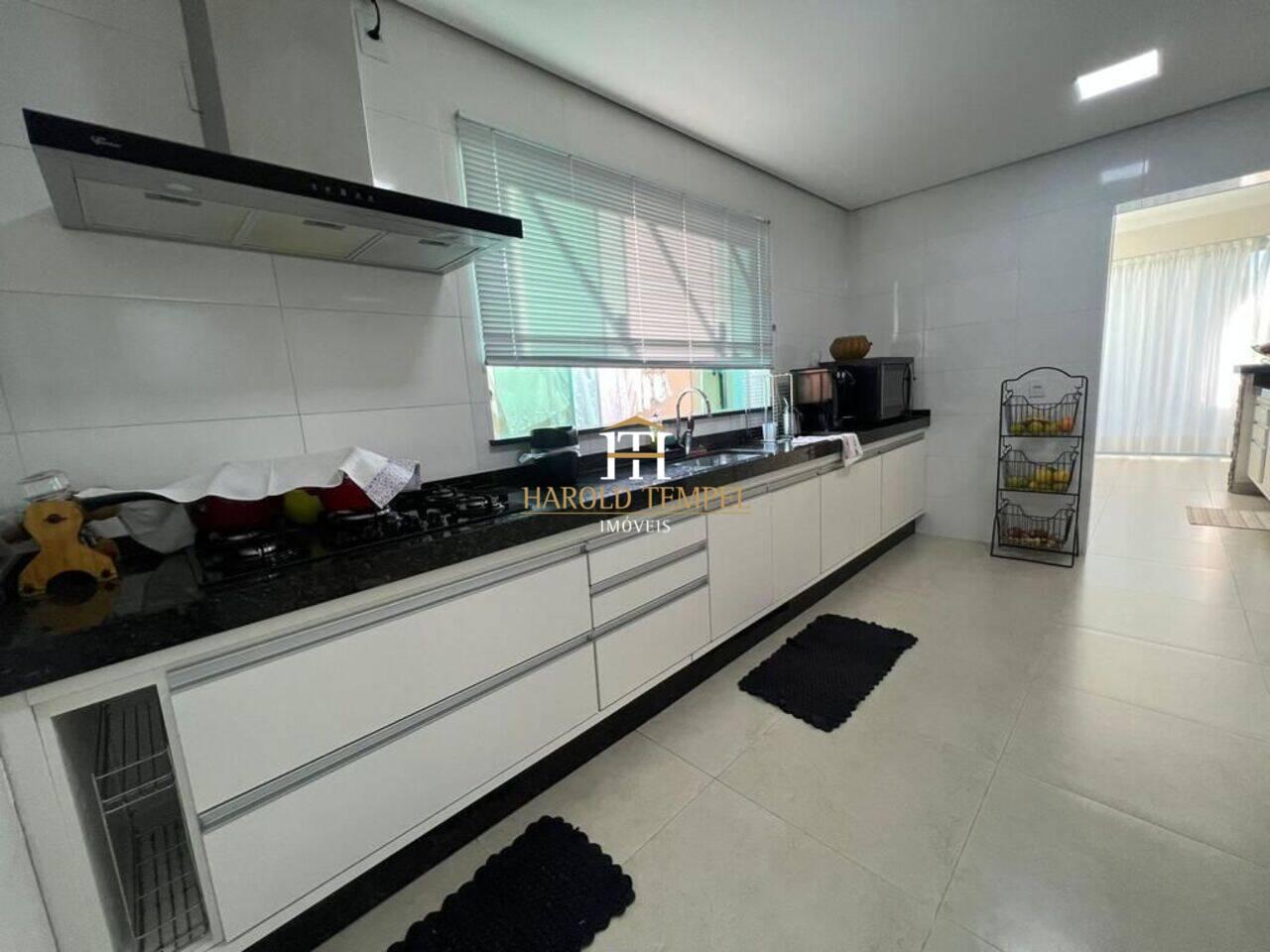 Casa com 5 quartos, 400 m², à venda por R$ 1.550.000 - Jardim São Luiz - Mococa/SP