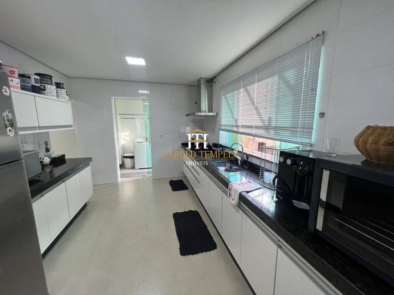 Casa com 5 quartos, 400 m², à venda por R$ 1.550.000 - Jardim São Luiz - Mococa/SP