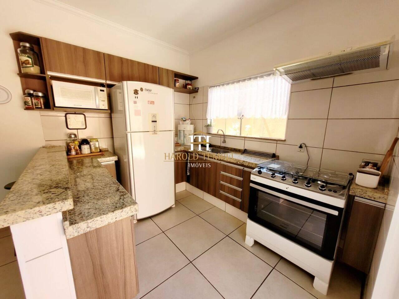 Imóvel com lindo acabamento de 1a. bairro São Domingos