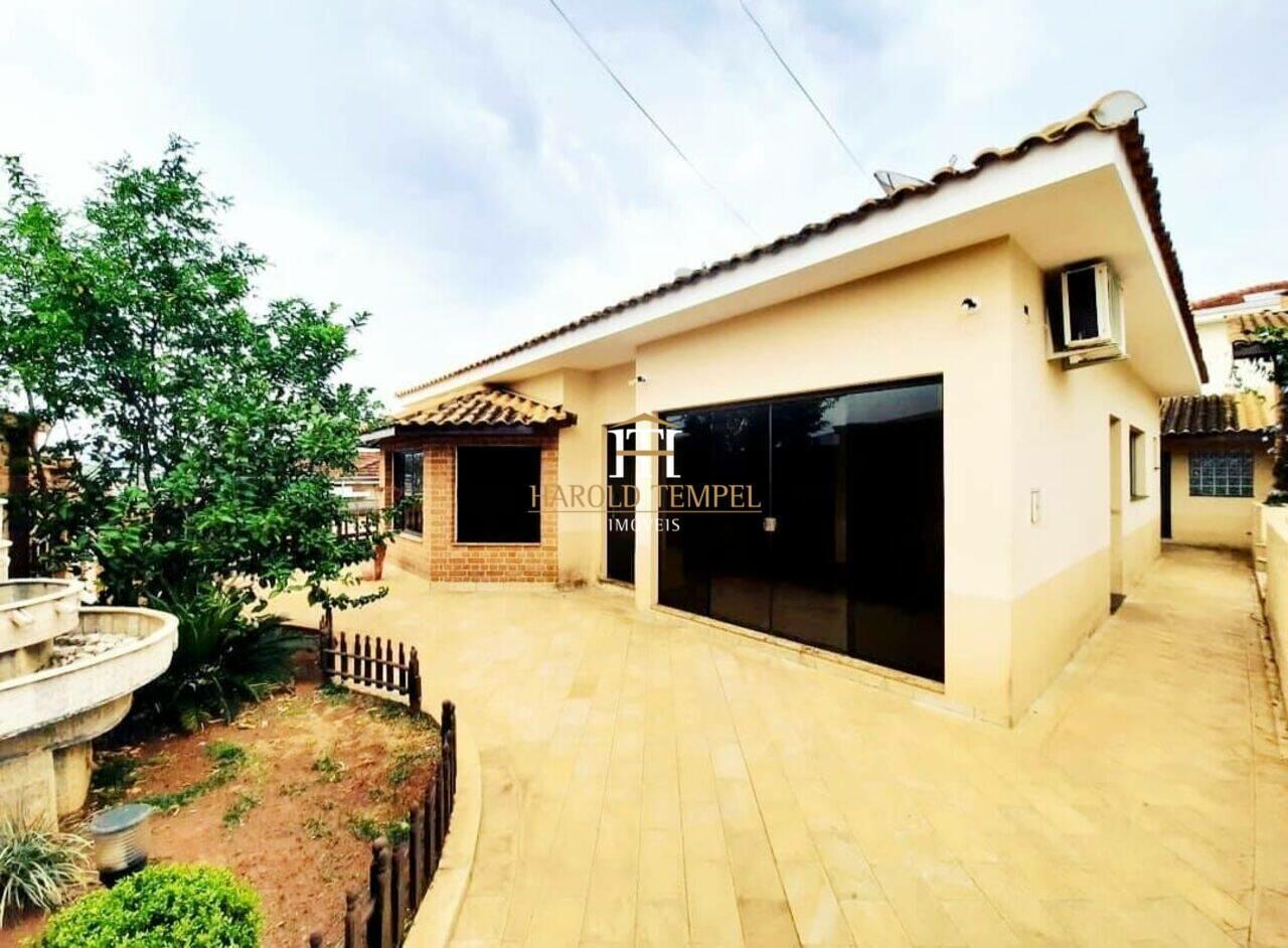 Casa com 3 quartos, aluguel por R$ 4.000/mês ou à venda por R$ 1.550.000 - Vila Quintino - Mococa/SP