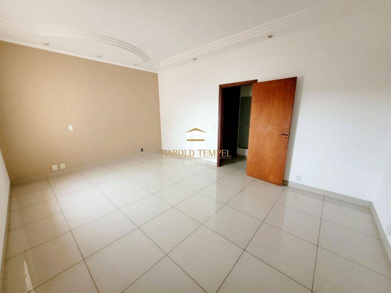 Casa com 3 quartos, aluguel por R$ 4.000/mês ou à venda por R$ 1.550.000 - Vila Quintino - Mococa/SP