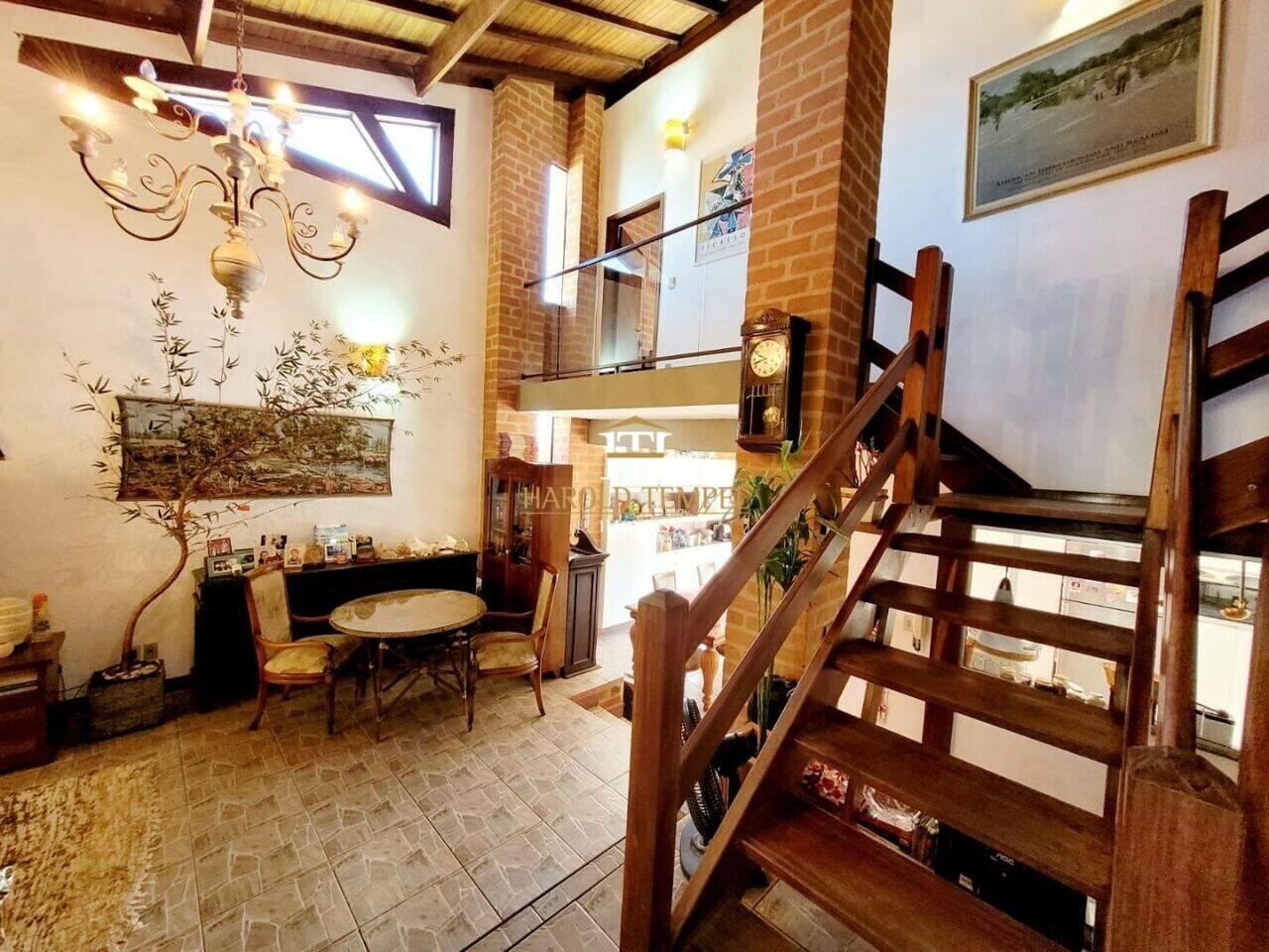 Casa com 3 quartos, 330 m², à venda por R$ 850.000 - Jardim Colina Verde - Mococa/SP