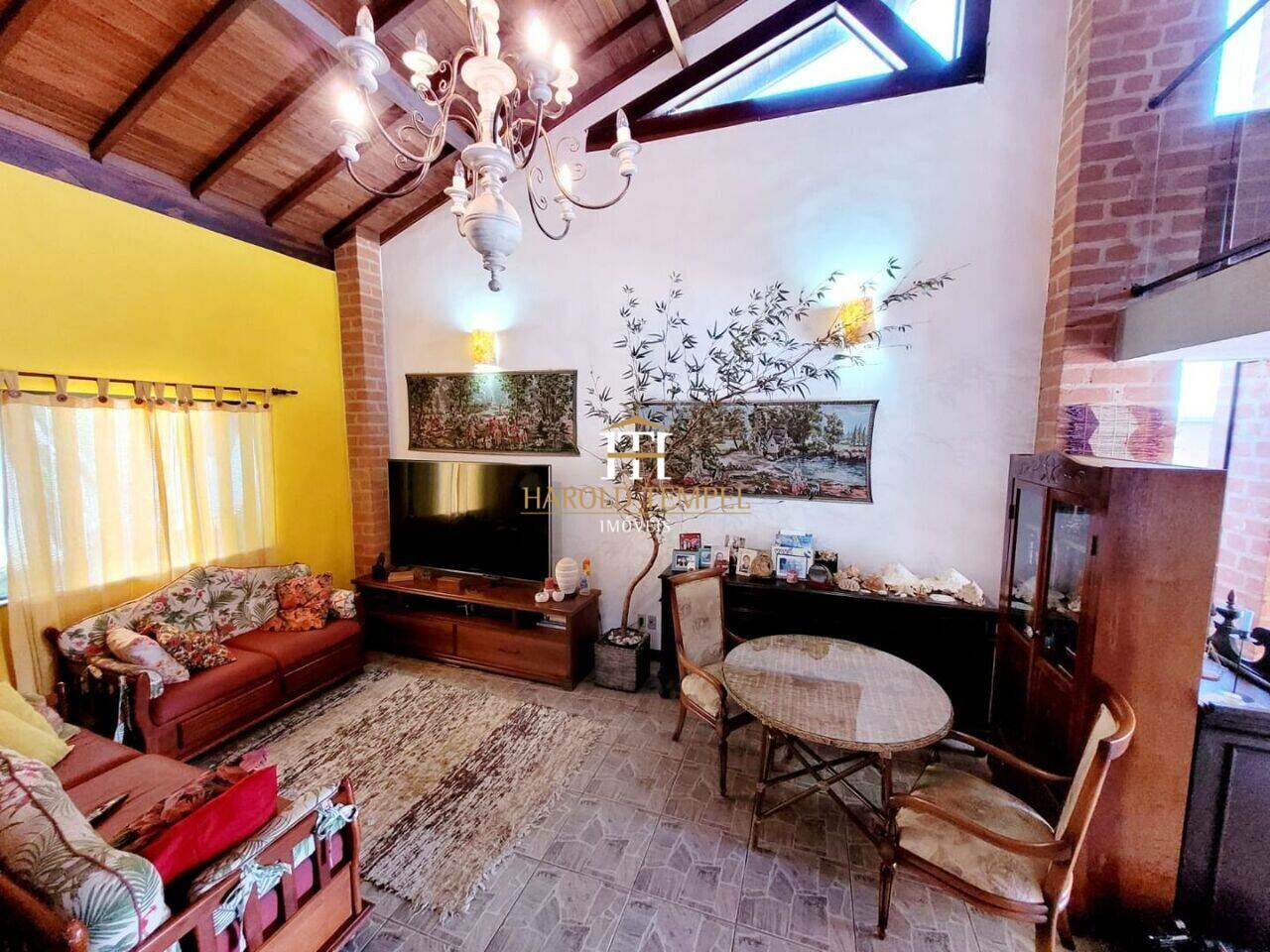 Casa com 3 quartos, 330 m², à venda por R$ 850.000 - Jardim Colina Verde - Mococa/SP