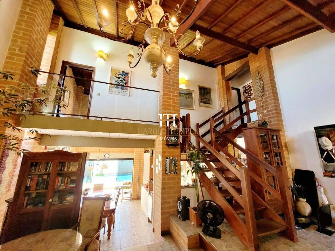 Casa com 3 quartos, 330 m², à venda por R$ 850.000 - Jardim Colina Verde - Mococa/SP