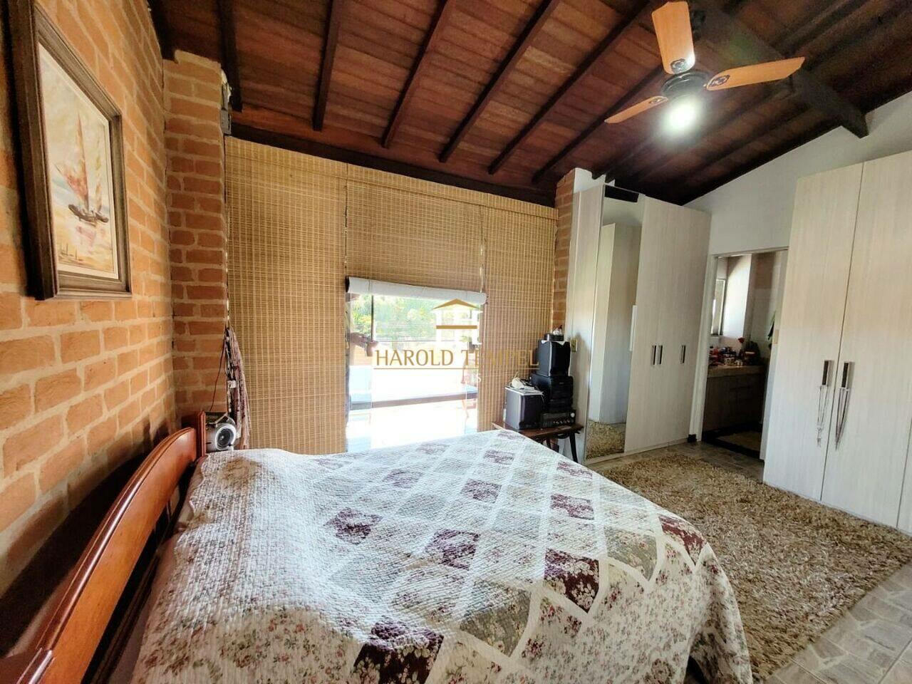 Casa com 3 quartos, 330 m², à venda por R$ 850.000 - Jardim Colina Verde - Mococa/SP