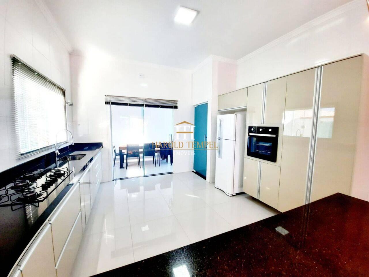 Casa com 2 quartos, à venda por R$ 700.000 - Jardim Colina Verde - Mococa/SP