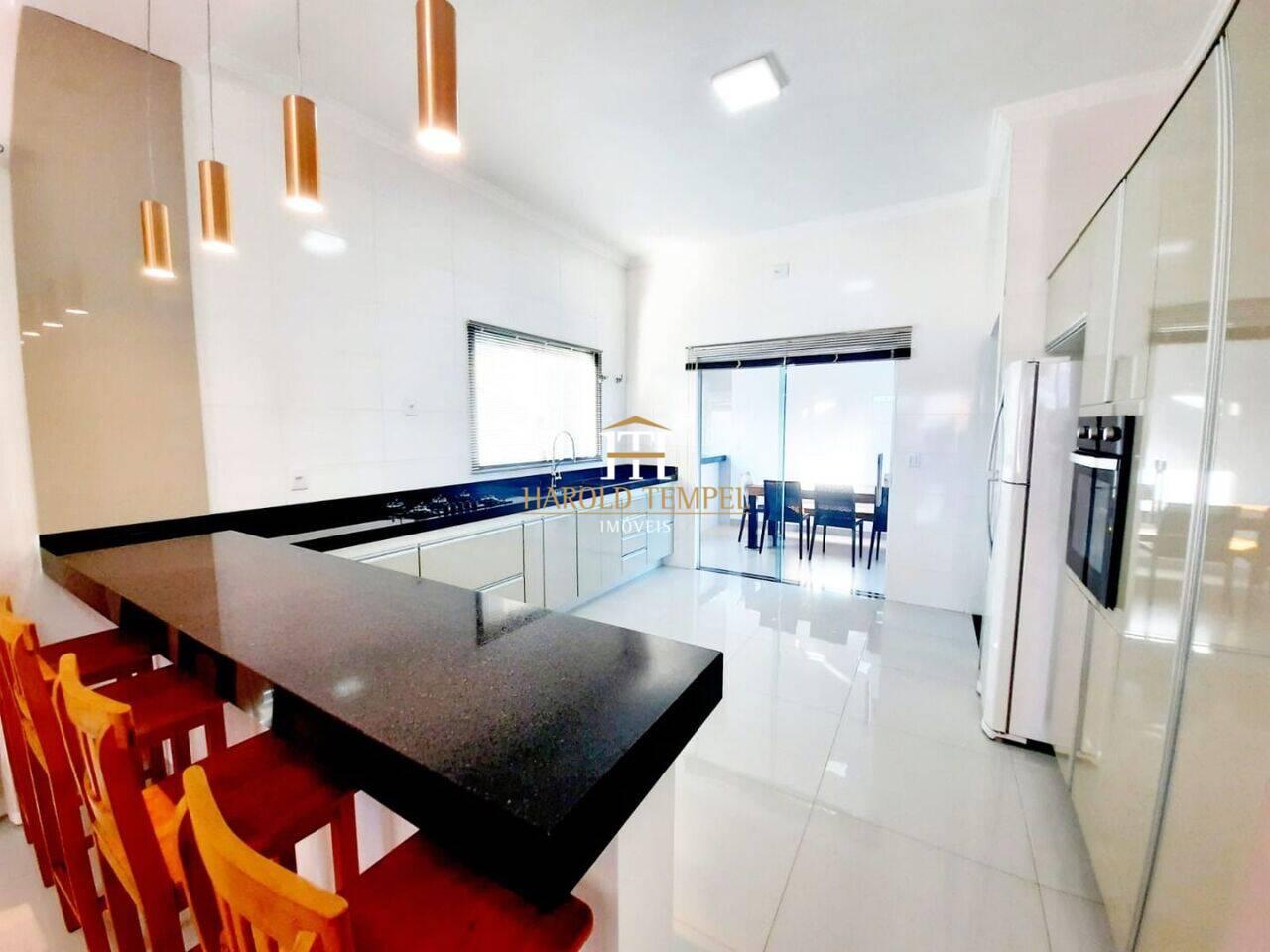 Casa com 2 quartos, à venda por R$ 700.000 - Jardim Colina Verde - Mococa/SP