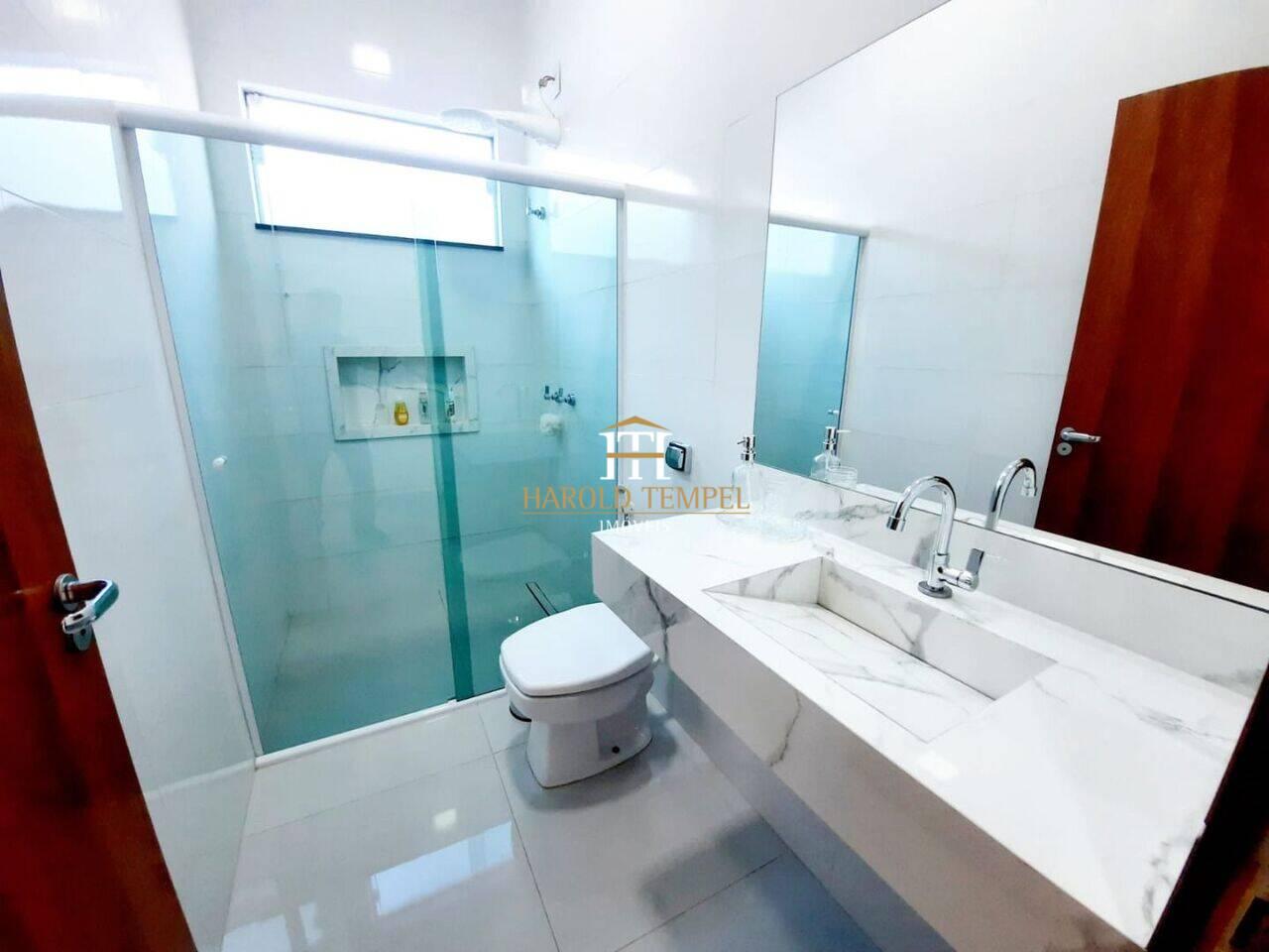 Casa com 2 quartos, à venda por R$ 700.000 - Jardim Colina Verde - Mococa/SP