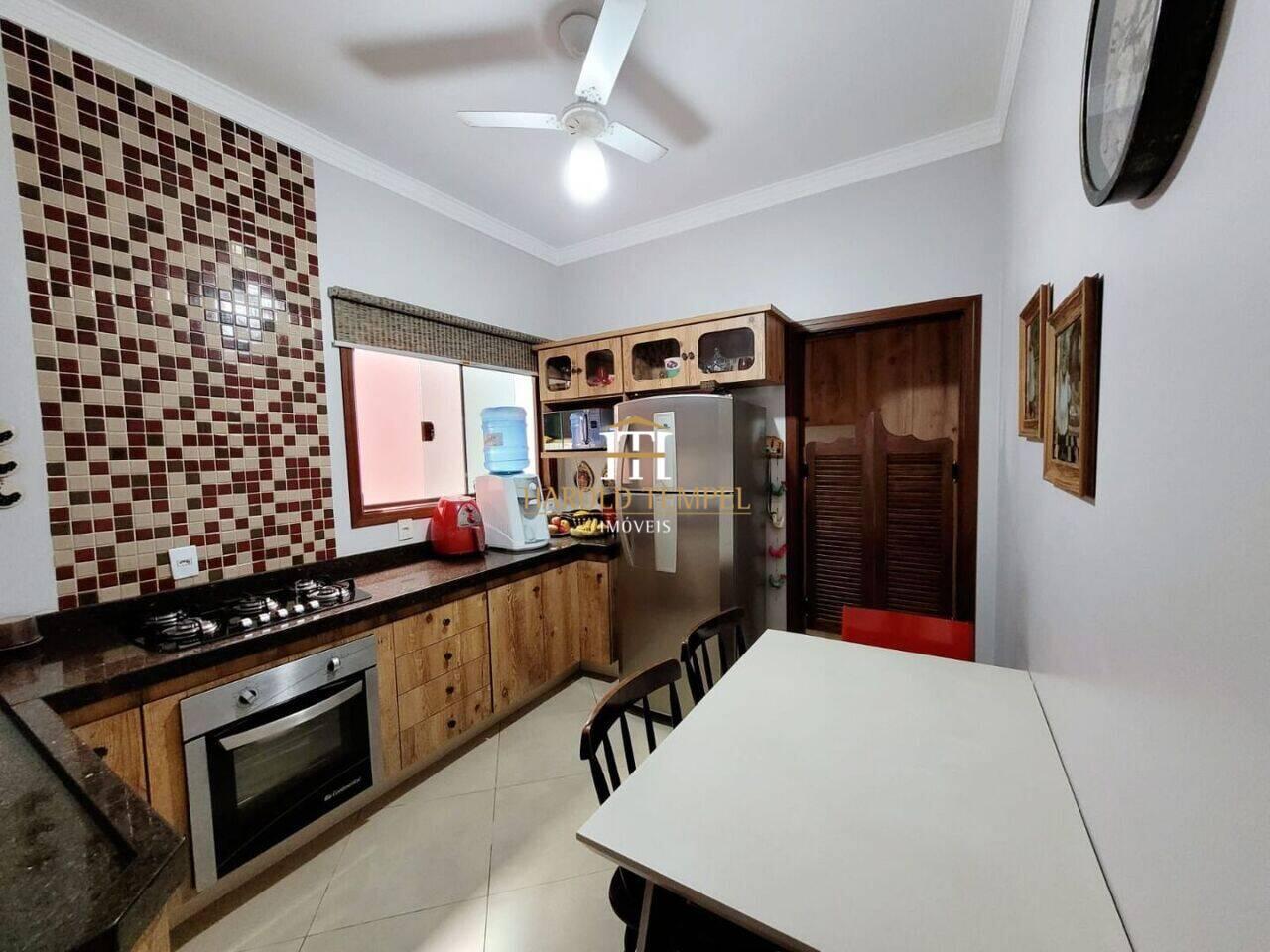 Casa com 2 quartos, à venda por R$ 400.000 - Altos do Vale - Mococa/SP