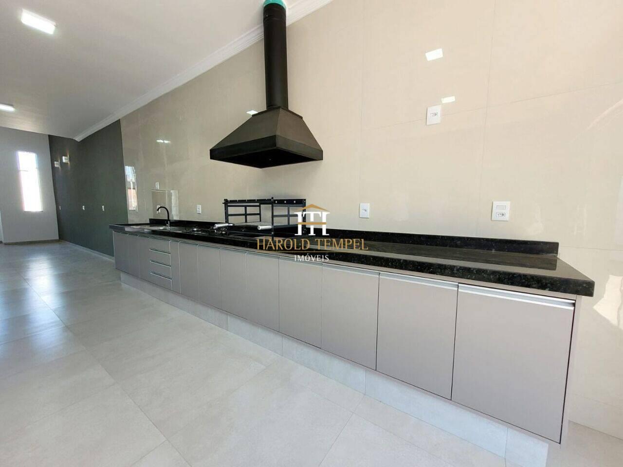 Casa de fácil negociação!! Financia!!