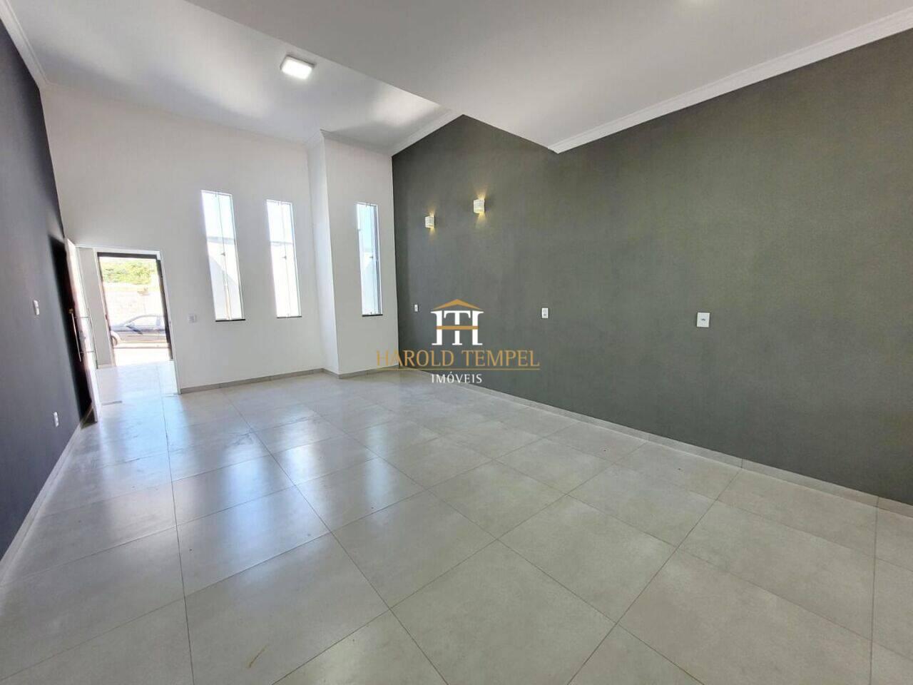 Casa de fácil negociação!! Financia!!