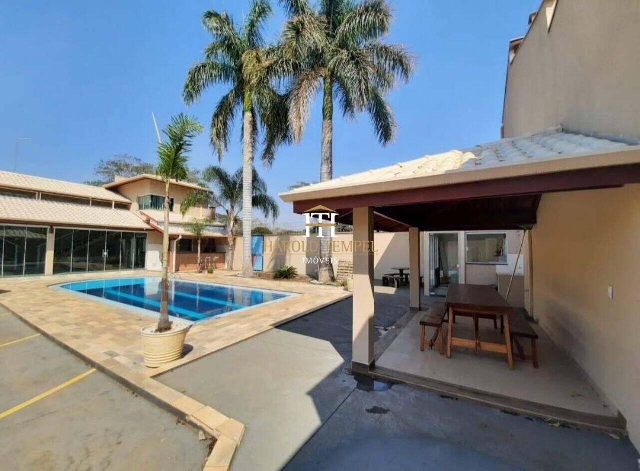 Casa com 2 quartos, aluguel por R$ 750/dia - Brás - Mococa/SP