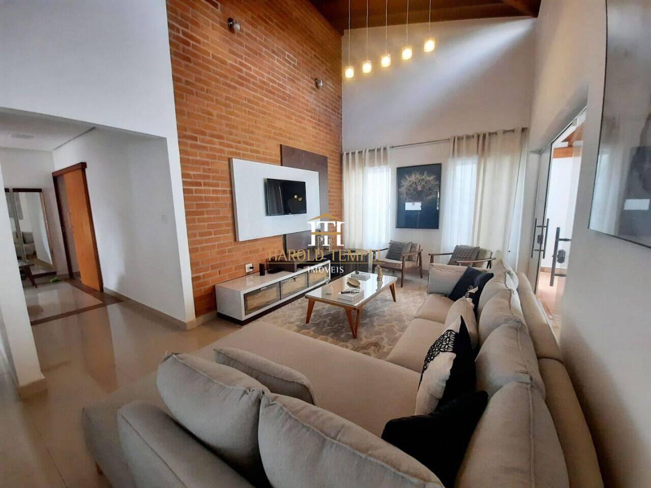 Casa com 3 quartos, à venda por R$ 1.200.000 - Jardim Residencial do Bosque - Mococa/SP
