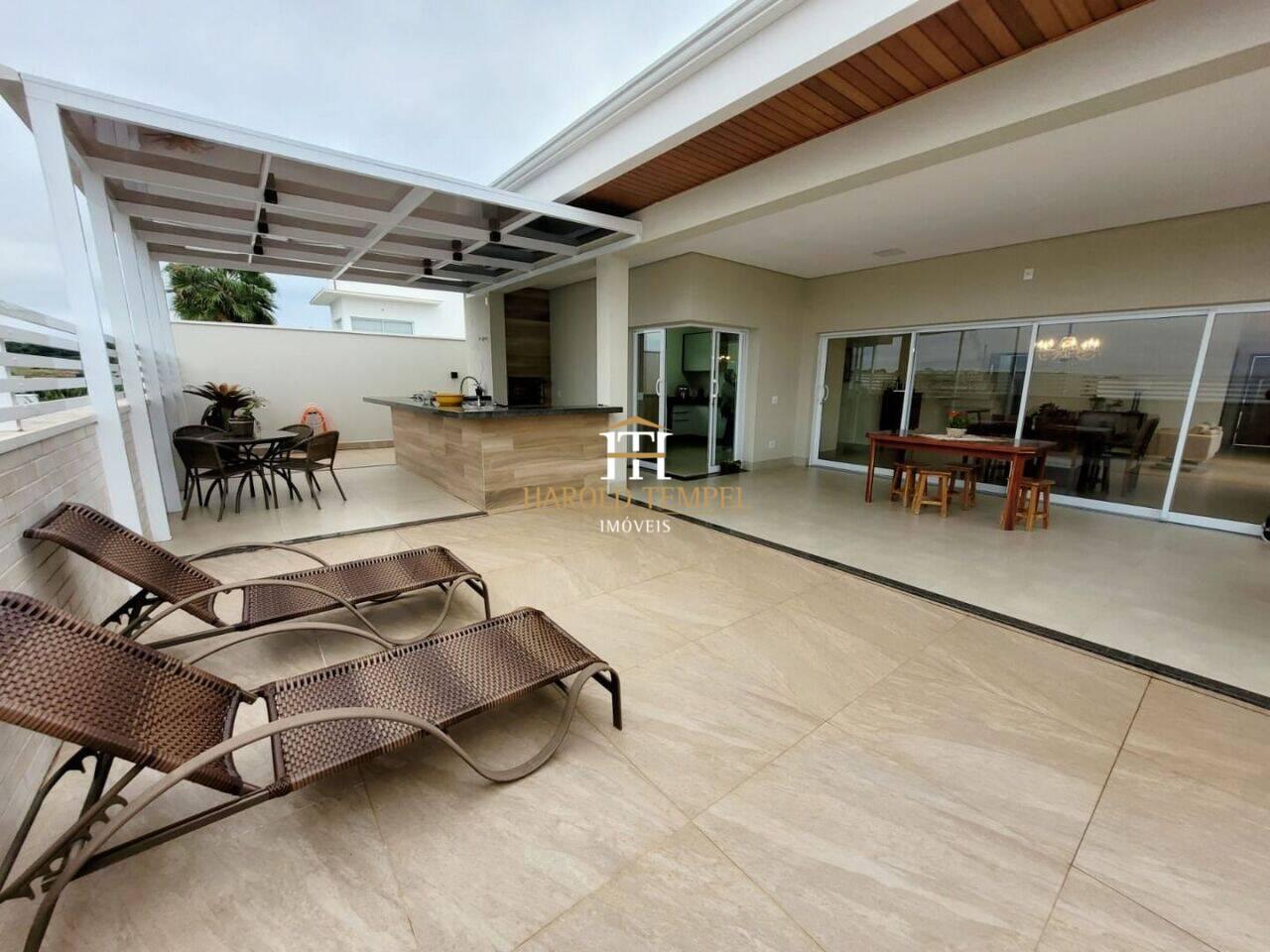 Casa com 3 quartos, 260 m², à venda por R$ 1.800.000 - Jardim da Paineira - Mococa/SP