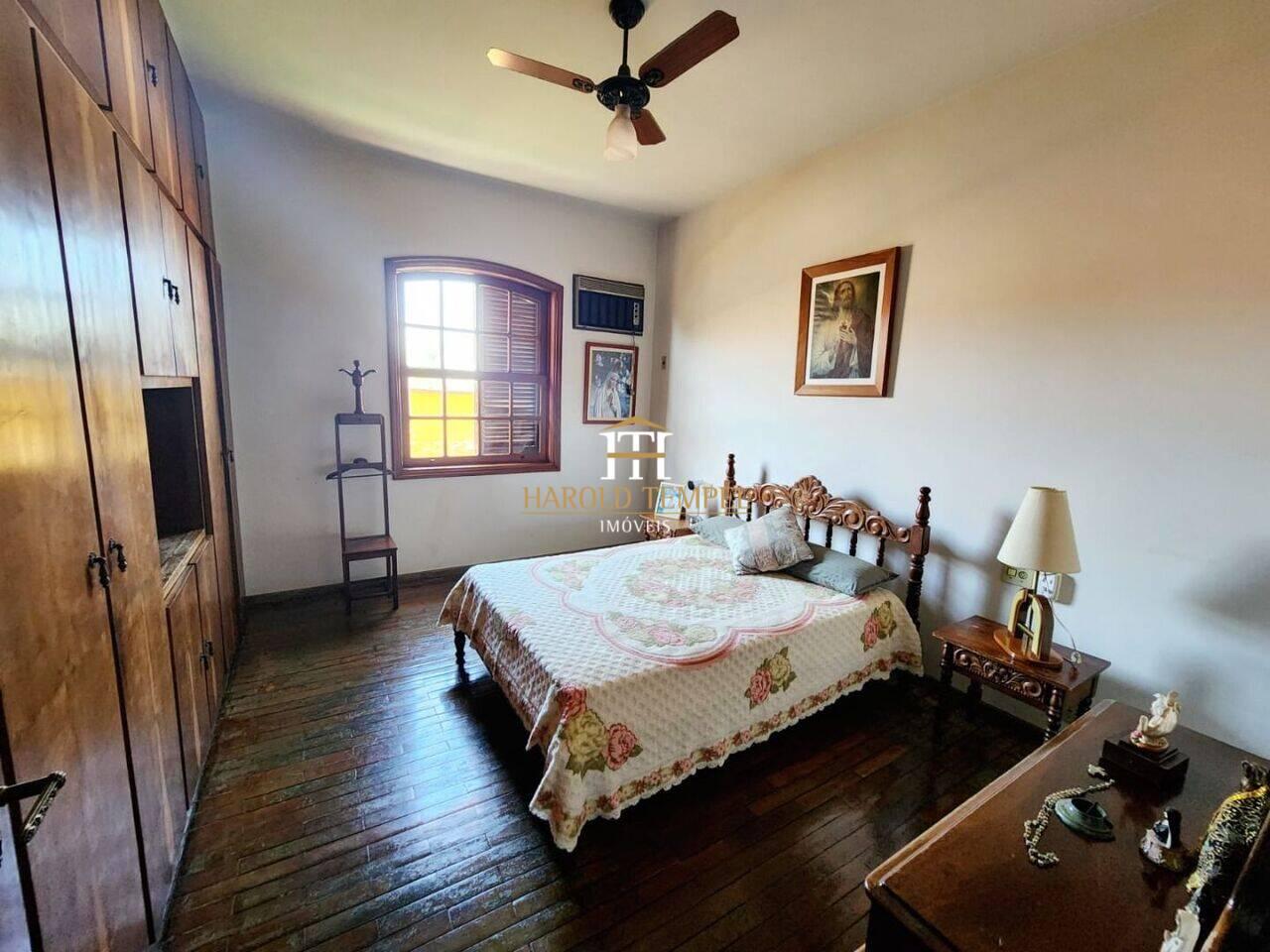 Casa com 5 quartos, 340 m², à venda por R$ 1.200.000 - Jardim Lavínia - Mococa/SP