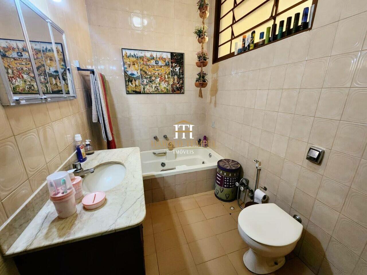 Casa com 5 quartos, 340 m², à venda por R$ 1.200.000 - Jardim Lavínia - Mococa/SP