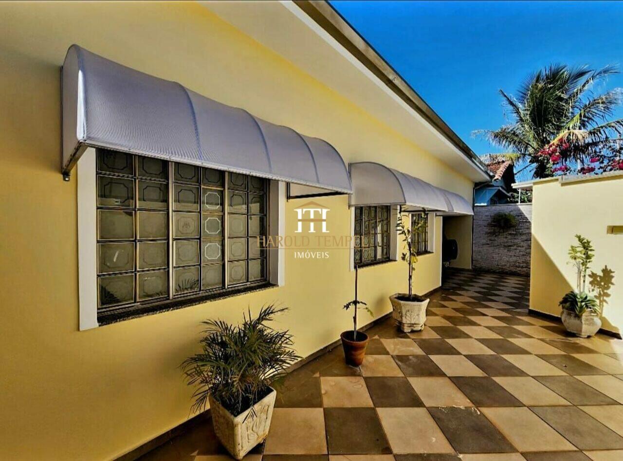 Casa com 3 quartos, 247 m², à venda por R$ 680.000 - Jardim Alvorada - Mococa/SP