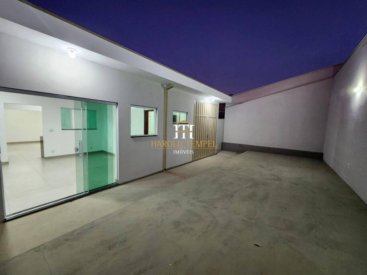 Casa com 3 quartos, à venda por R$ 770.000 - Jardim São Domingos - Mococa/SP