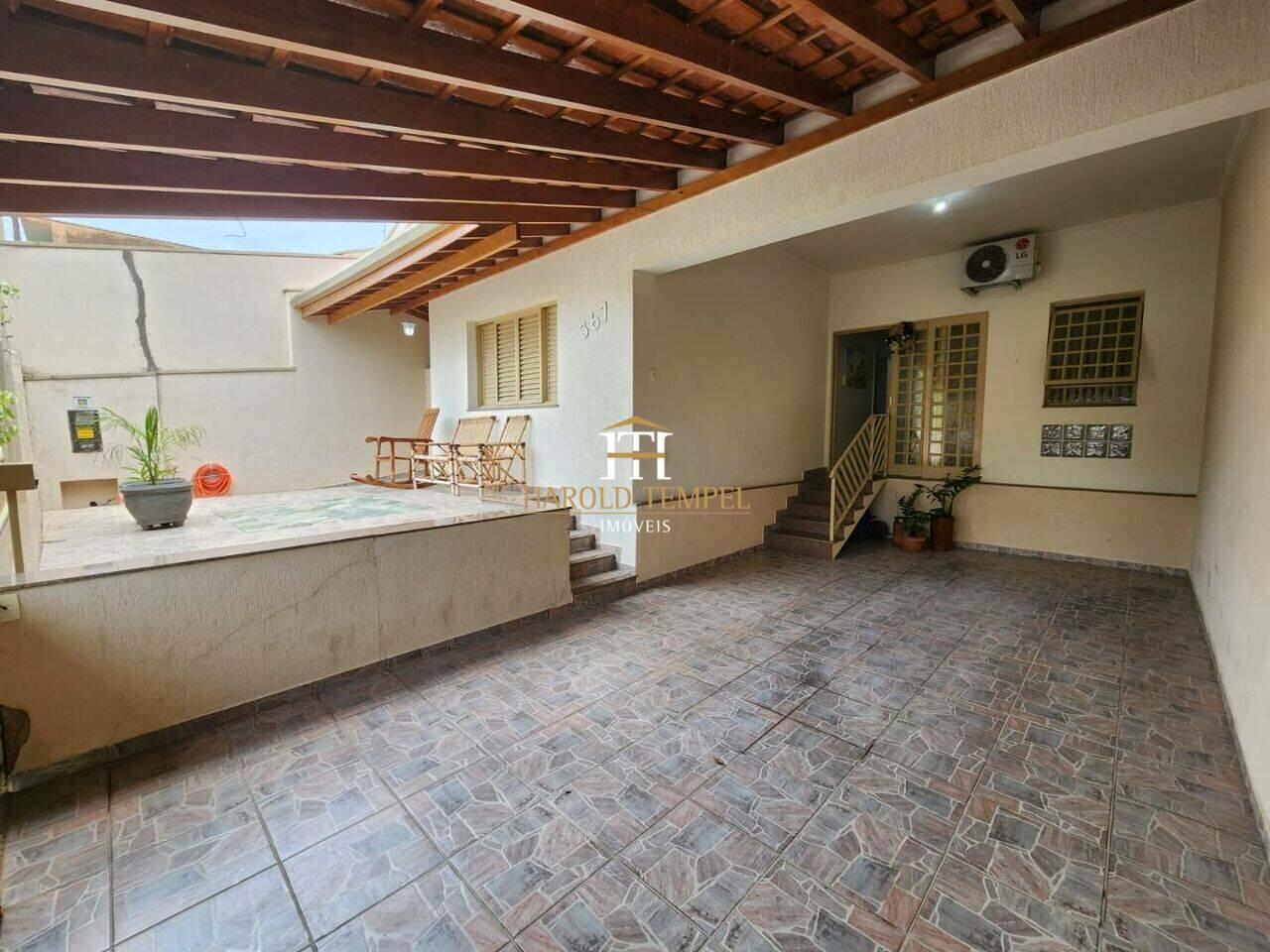 Casa com 4 quartos, 233 m², à venda por R$ 580.000 - Vila Lambari - Mococa/SP