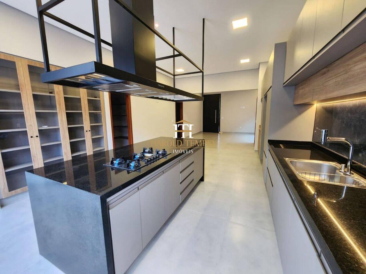 Casa com 3 quartos, à venda por R$ 1.800.000 - Jardim da Paineira - Mococa/SP
