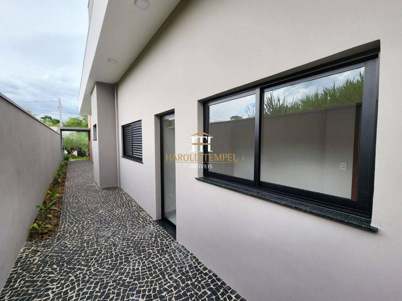Casa com 3 quartos, à venda por R$ 1.800.000 - Jardim da Paineira - Mococa/SP