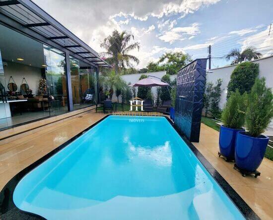 Casa com 3 quartos, 279 m², à venda por R$ 1.650.000 - Jardim José André de Lima - Mococa/SP