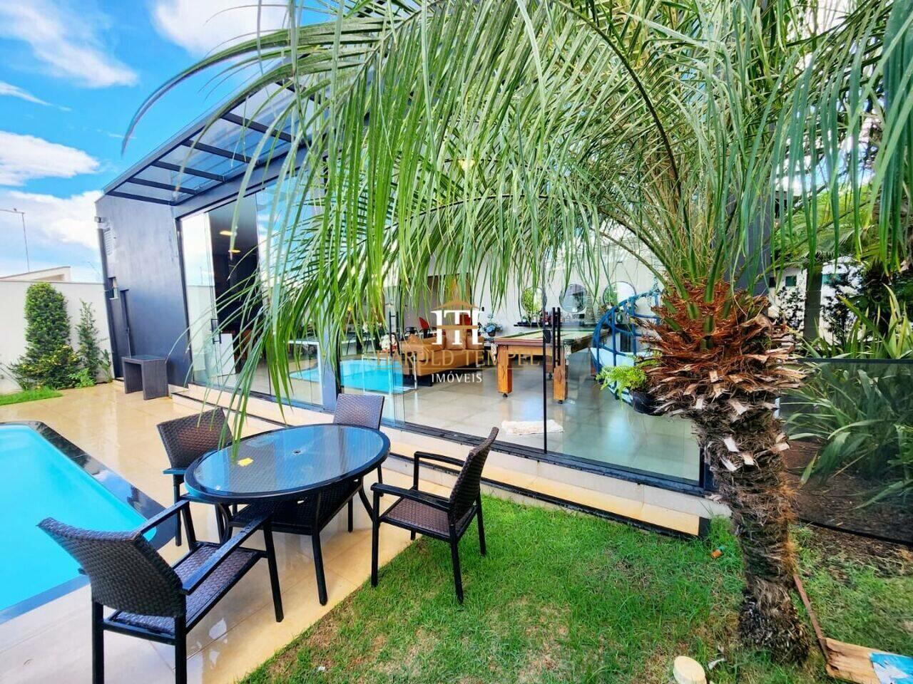Casa com 3 quartos, 279 m², à venda por R$ 1.650.000 - Jardim José André de Lima - Mococa/SP