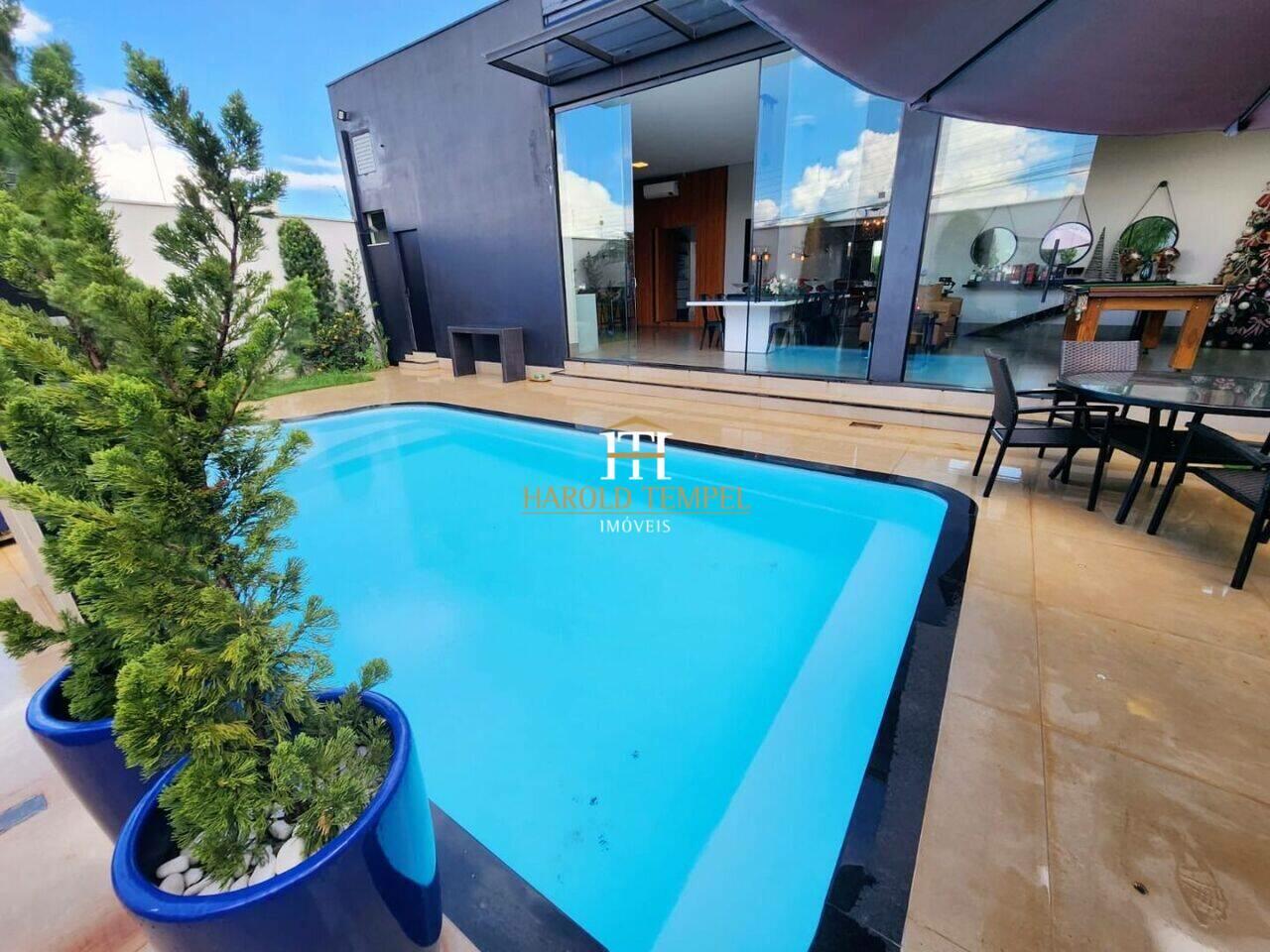 Casa com 3 quartos, 279 m², à venda por R$ 1.650.000 - Jardim José André de Lima - Mococa/SP