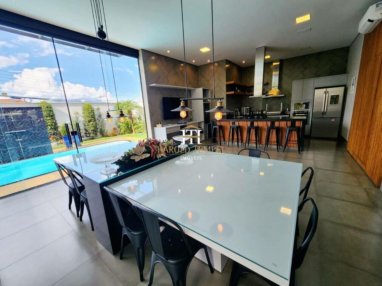 Casa com 3 quartos, 279 m², à venda por R$ 1.650.000 - Jardim José André de Lima - Mococa/SP