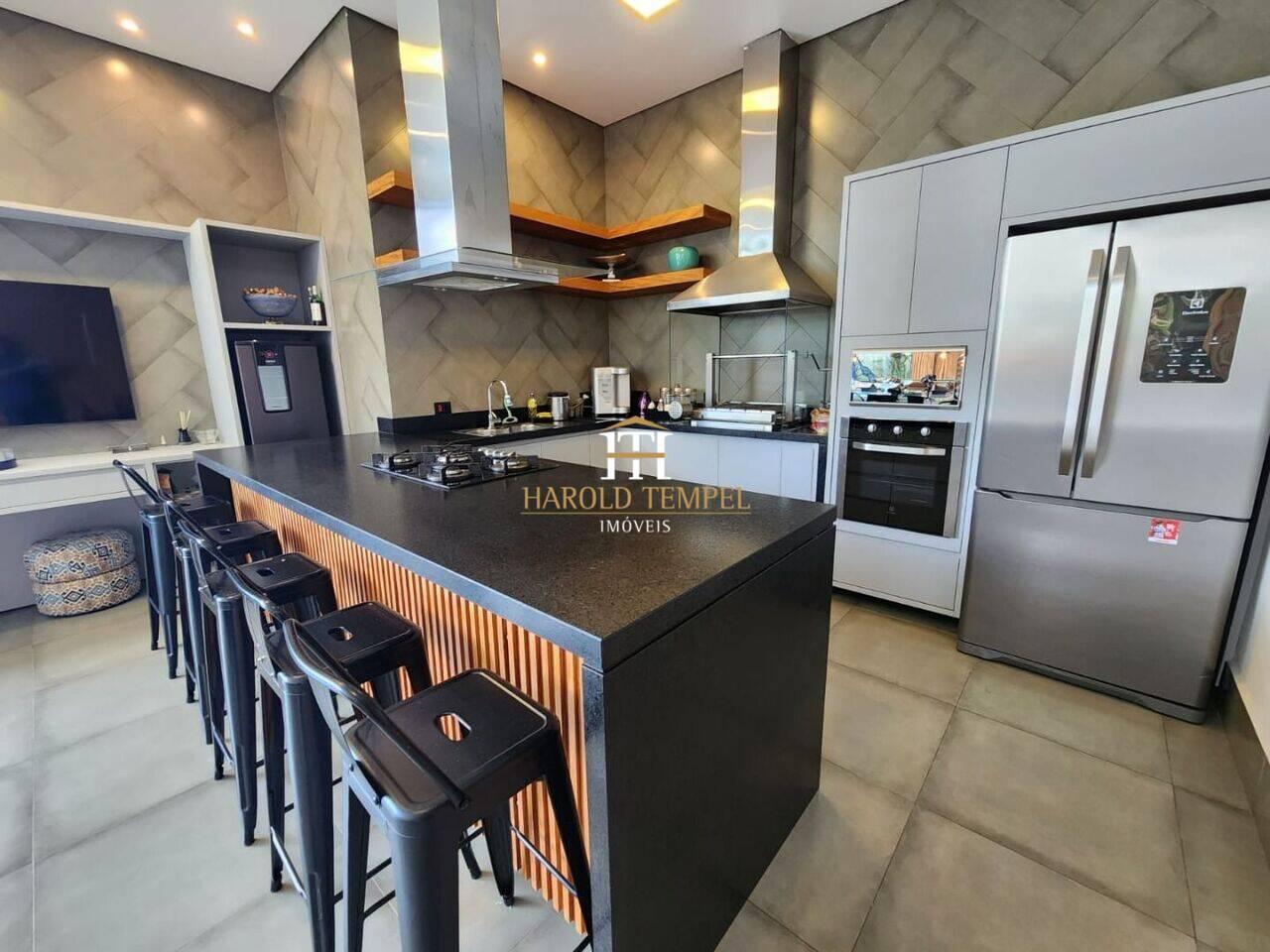 Casa com 3 quartos, 279 m², à venda por R$ 1.650.000 - Jardim José André de Lima - Mococa/SP