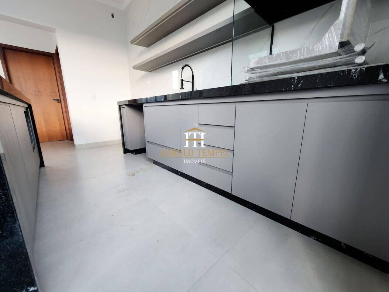 Casa com 3 quartos, 182 m², à venda por R$ 900.000 - Jardim Boa Vista - Mococa/SP