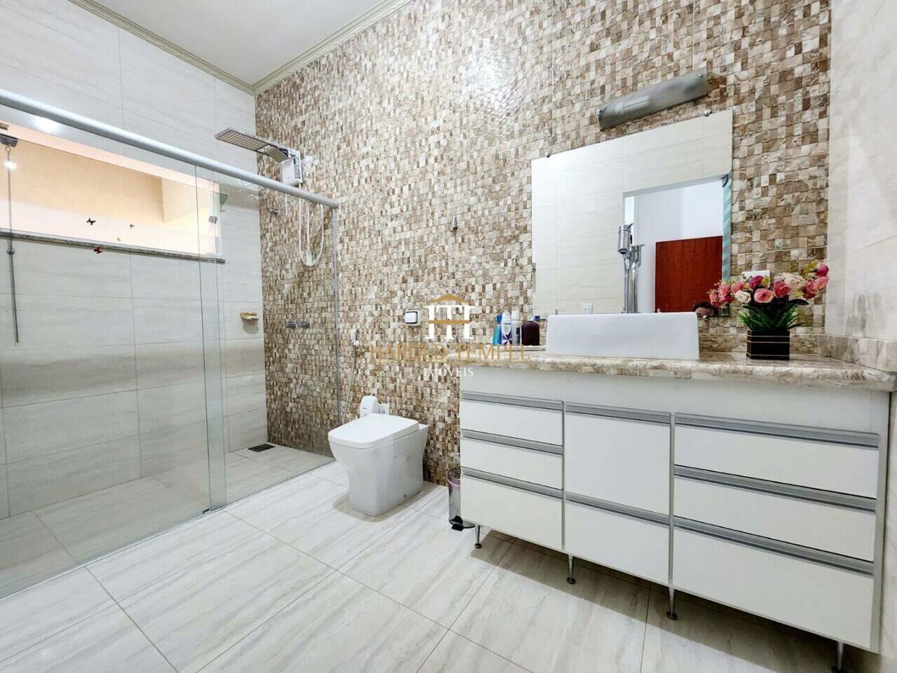 Casa com 3 quartos, 235 m², à venda por R$ 800.000 - Jardim Central Prícoli - Mococa/SP