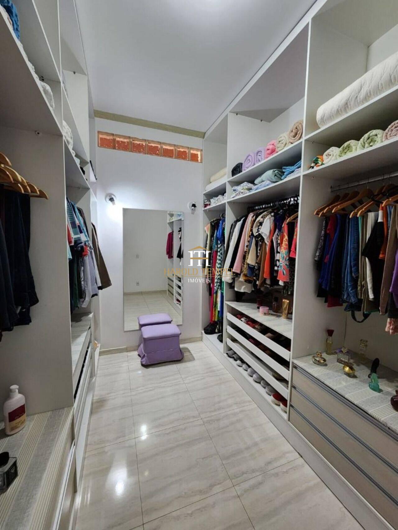 Casa com 3 quartos, 235 m², à venda por R$ 800.000 - Jardim Central Prícoli - Mococa/SP
