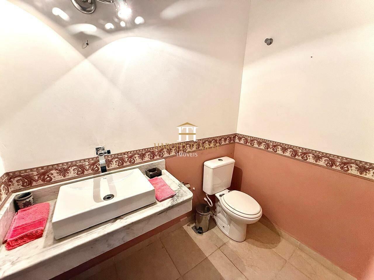 Casa com 4 dormitórios à venda - Centro - Mococa/SP