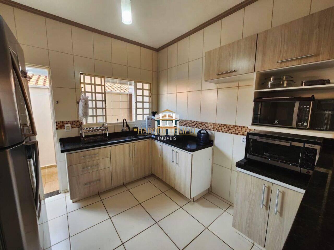 Casa com 2 quartos, 146 m², à venda por R$ 280.000 - Residencial Samambaia - Mococa/SP