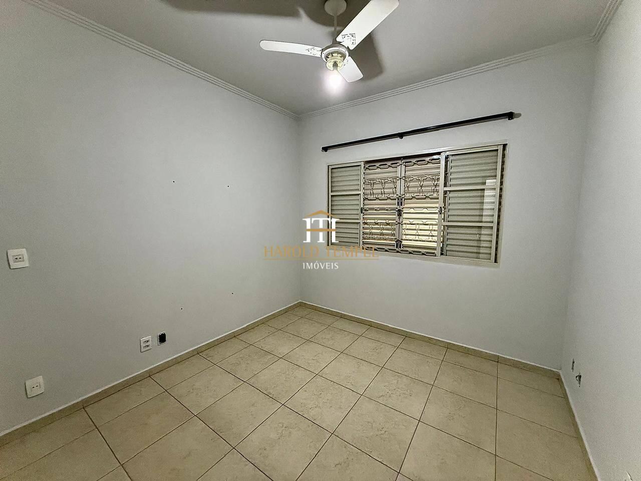 Casa com 4 quartos, aluguel por R$ 3.500/mês - Jardim São Domingos - Mococa/SP