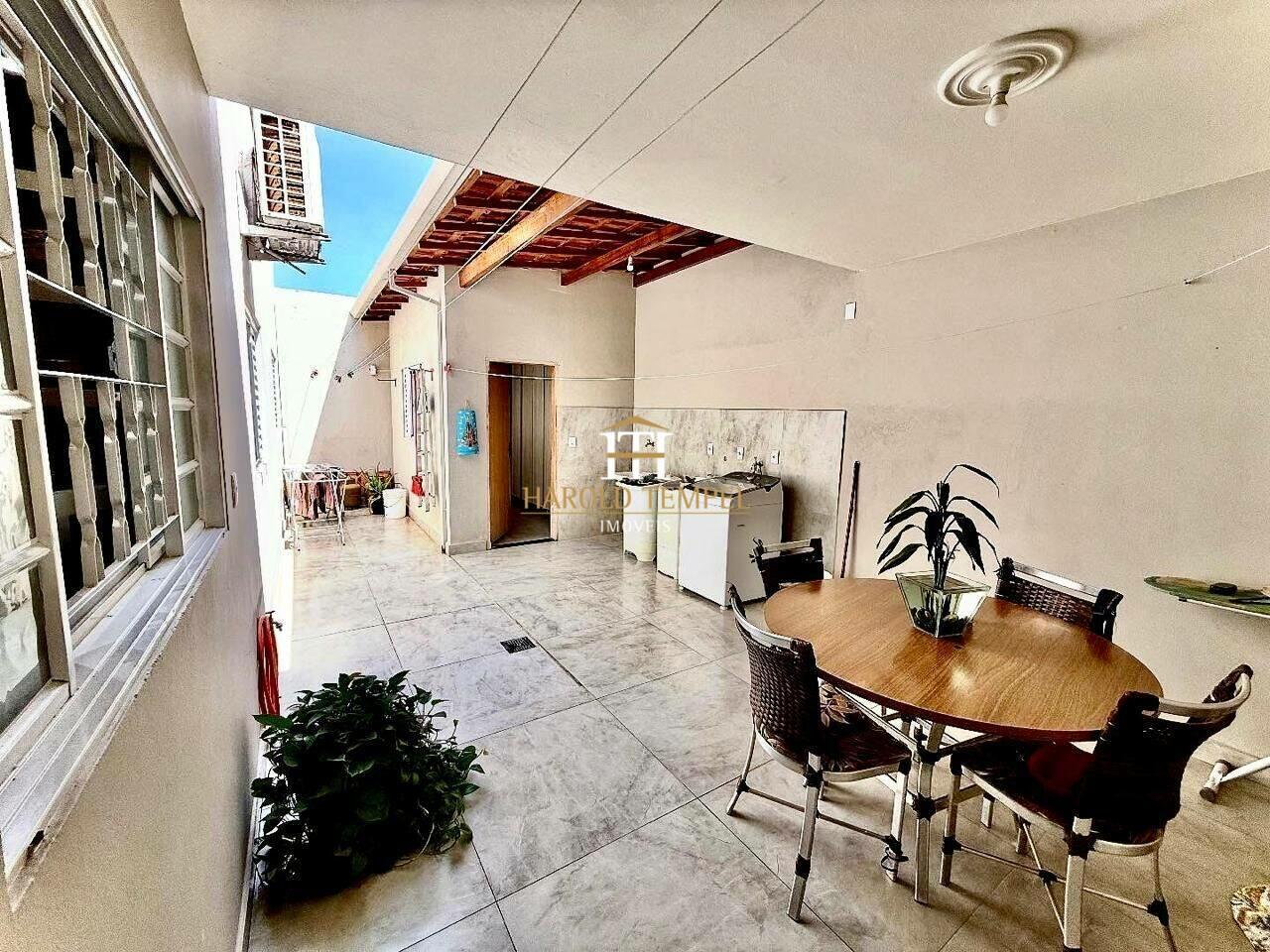 Casa luxuosa a venda