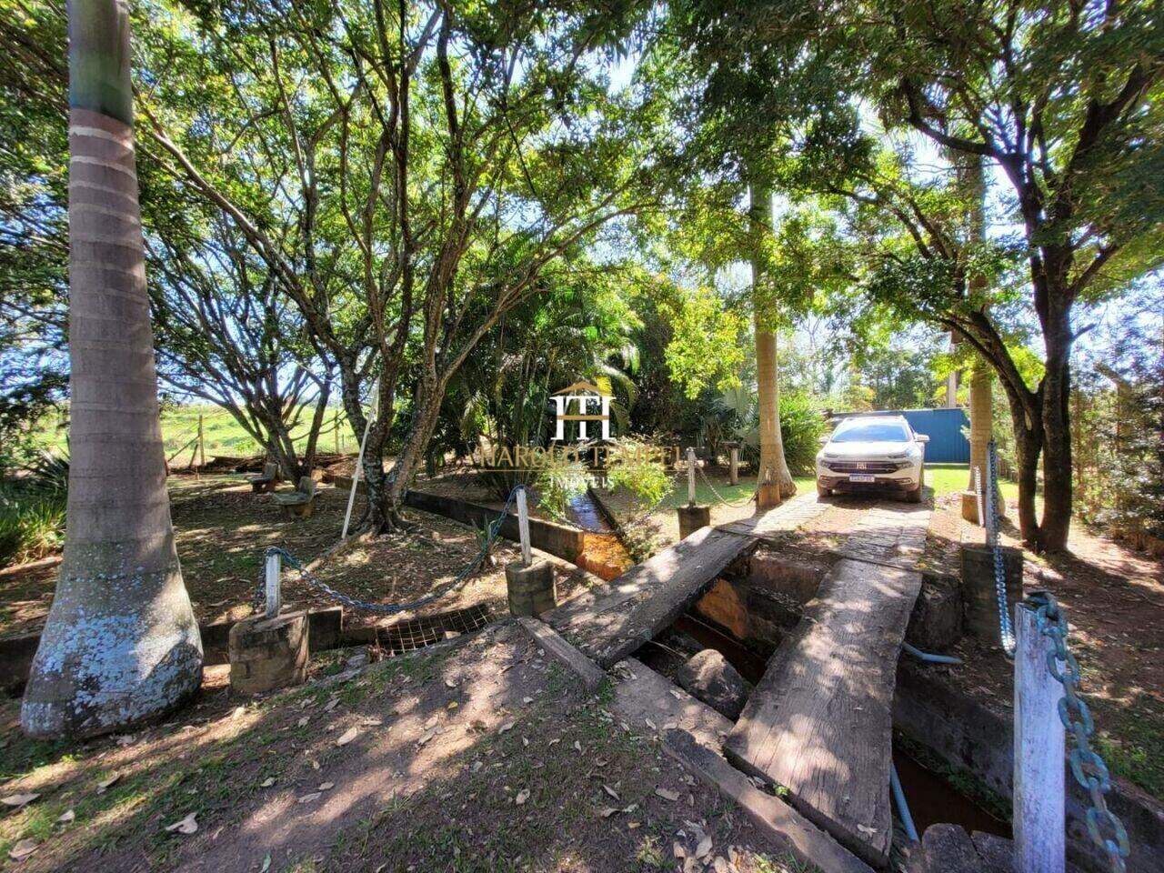 Chácara com 4 quartos, 13.000 m², à venda por R$ 2.500.000 - Centro - Mococa/SP