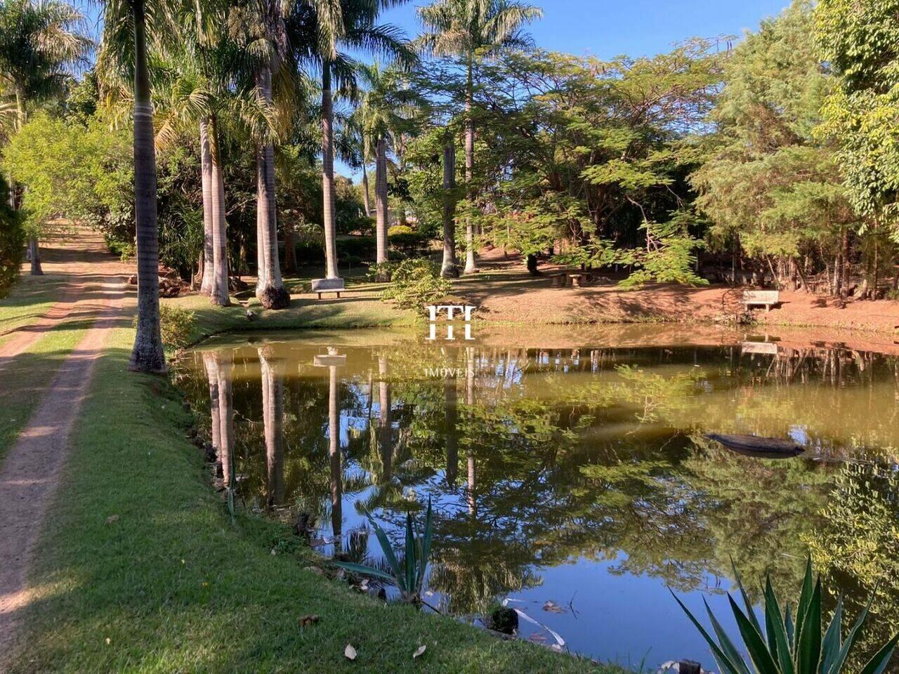 Chácara com 4 quartos, 13.000 m², à venda por R$ 2.500.000 - Centro - Mococa/SP