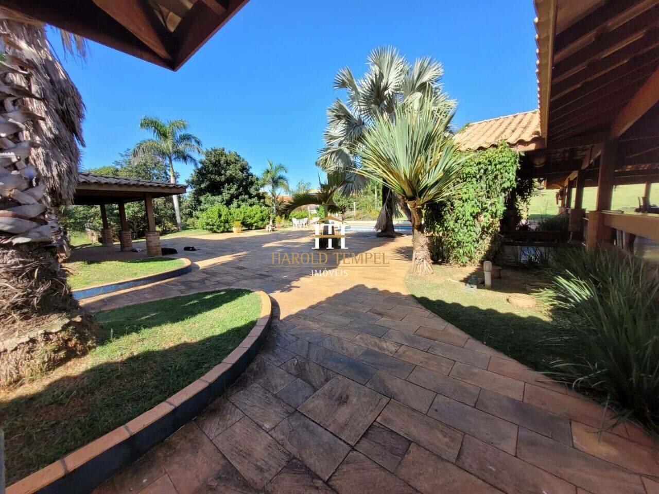 Chácara com 4 quartos, 13.000 m², à venda por R$ 2.500.000 - Centro - Mococa/SP