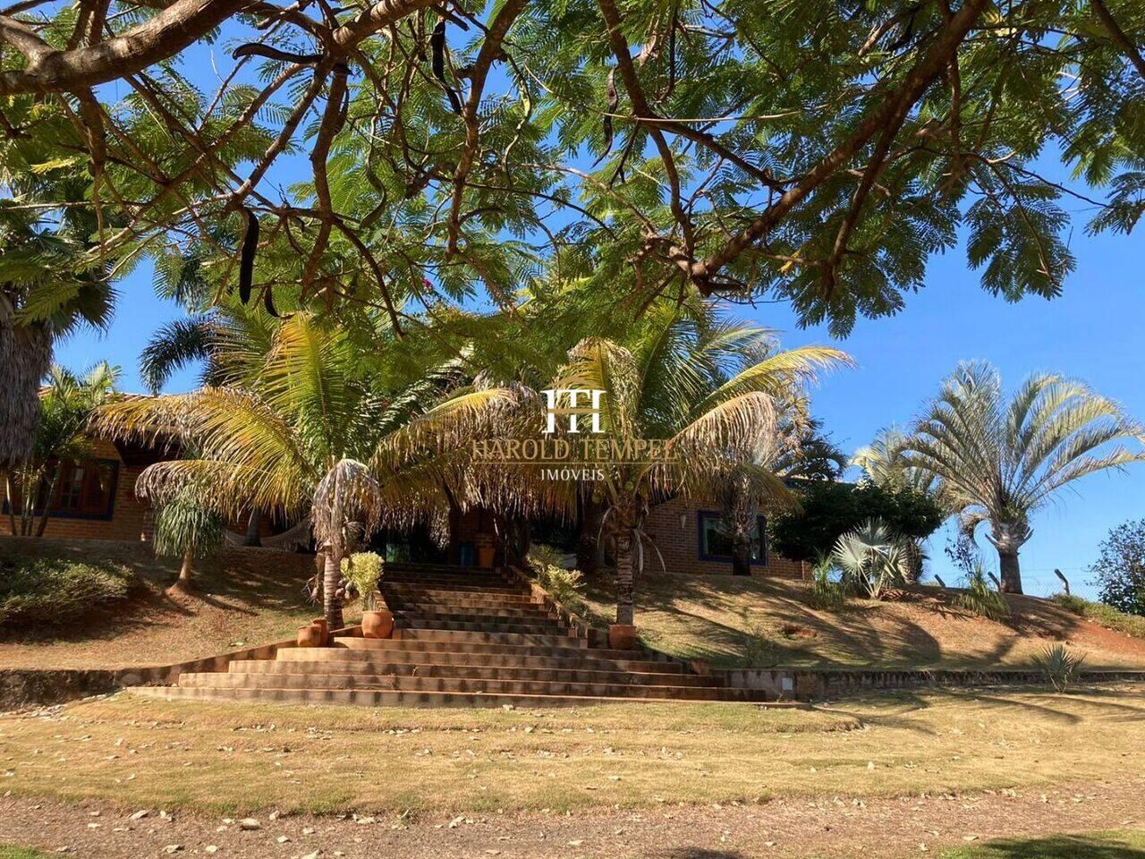 Chácara com 4 quartos, 13.000 m², à venda por R$ 2.500.000 - Centro - Mococa/SP