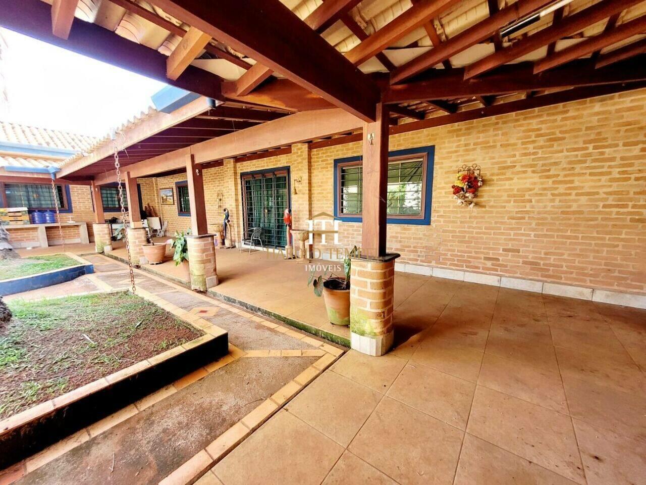 Chácara com 4 quartos, 13.000 m², à venda por R$ 2.500.000 - Centro - Mococa/SP