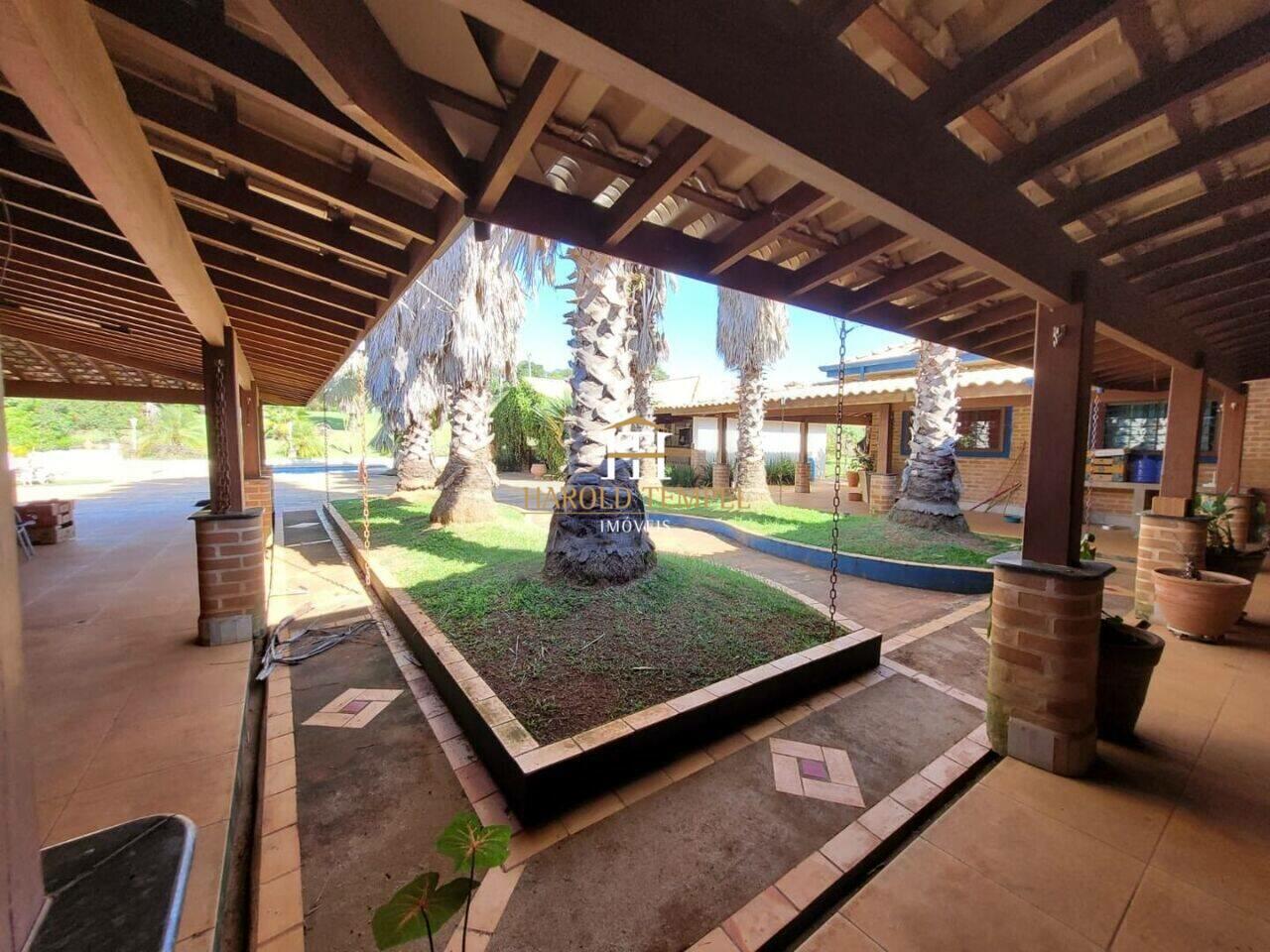 Chácara com 4 quartos, 13.000 m², à venda por R$ 2.500.000 - Centro - Mococa/SP