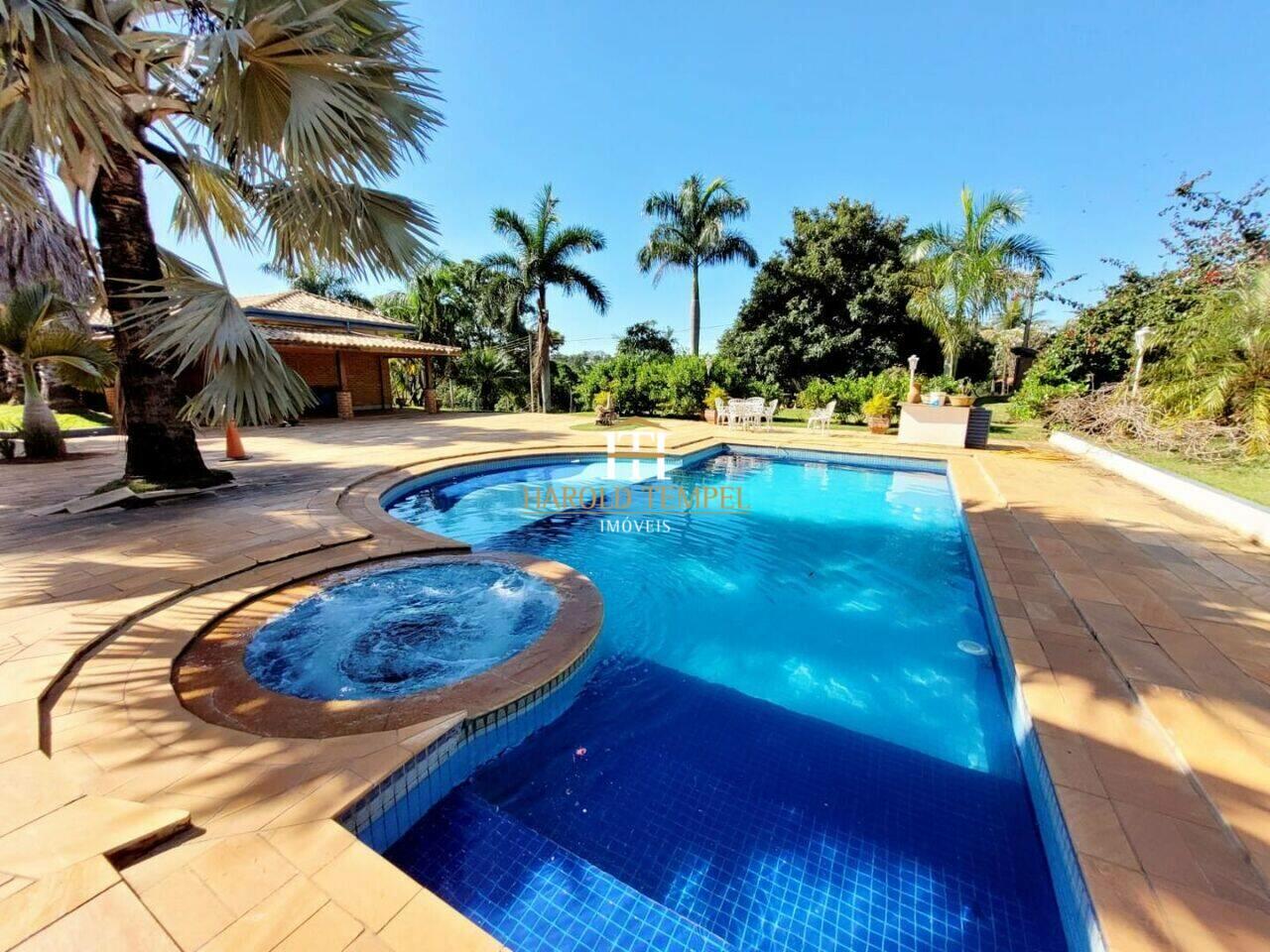 Chácara com 4 quartos, 13.000 m², à venda por R$ 2.500.000 - Centro - Mococa/SP
